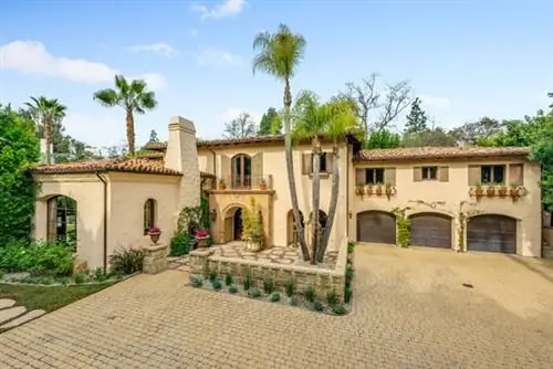 Певице наскучила эта вилла в тосканском стиле