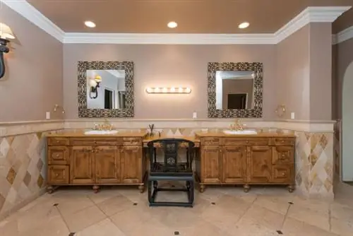 Таких санузлов в доме несколько