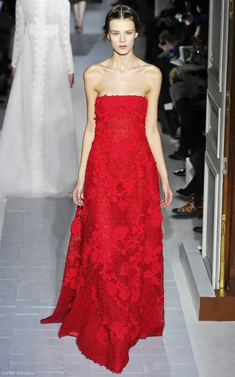 Кейли Шабо на подиуме Valentino 2013
