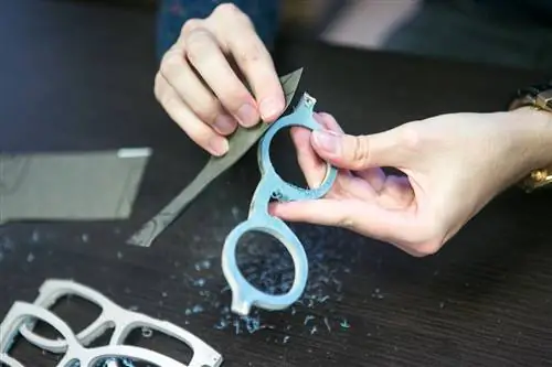 Так делают очки ручной работы