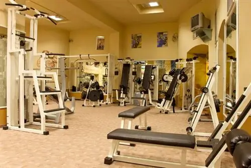 Общая площадь составляет 800 квадратных метров, но только часть из них занимает помещение для замешивания теста