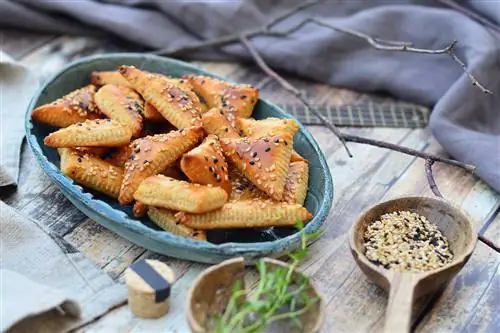 Nullamunkas соленые: творожно-кунжутные треугольники