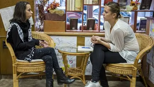 "До сих пор люди спрашивают, где находится средняя школа Святой Джоанны"