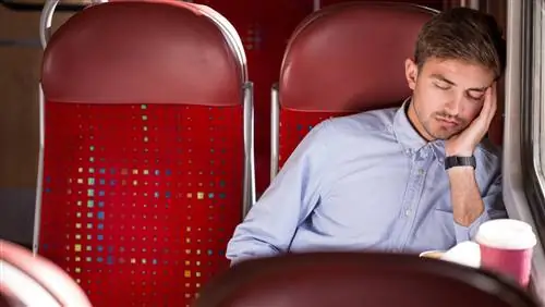 Ты мало спишь? Он какает в течение дня больше раз, чем вы думаете