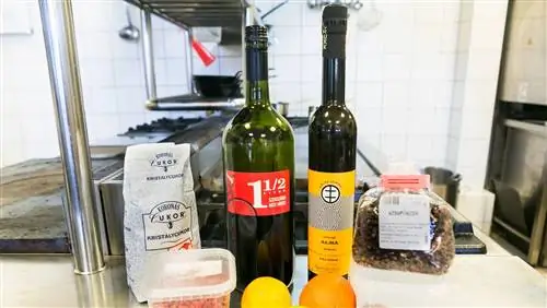 Тест: глинтвейн лучше из качественного или дешевого вина?