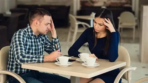 Несмотря на то, что это неловко, эффективнее попросить об услуге лично