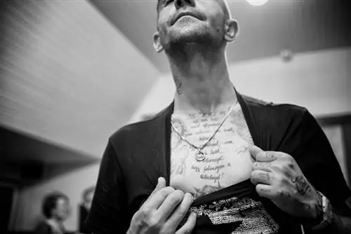 14775469737 d5d748b42b р