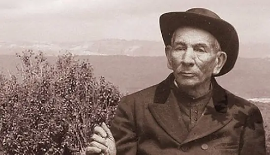 Брочеро умер от проказы, так как всегда делился всем, включая своего йерба-мате, со своими прихожанами, пострадавшими от болезни