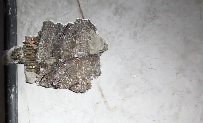 Мозаичное сияющее лицо ангела было обнаружено, скрытое веками, благодаря прохождению термографической камеры