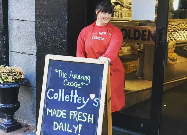 Никто не возьмет на работу девушку с синдромом Дауна. Так она начала свой бизнес