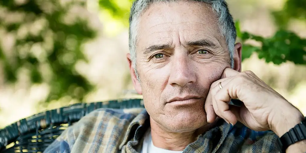 Среднего возраста, мужчины и одинокие: 4 вещи, которые мужчины могут сделать, чтобы чувствовать себя менее одиноким