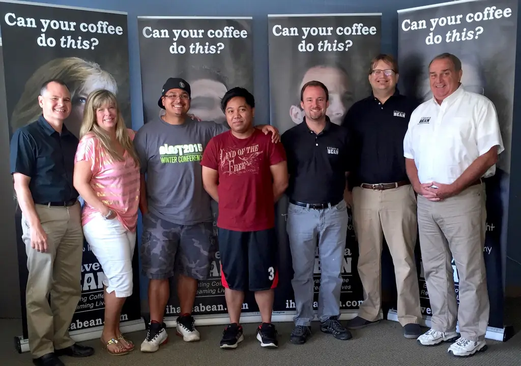 Вы бы наняли бывших заключенных? Этот парень открыл кофейную компанию именно для этого