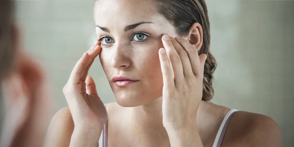 Почему вам нужно добавить кокосовое масло в свой ежедневный уход за собой