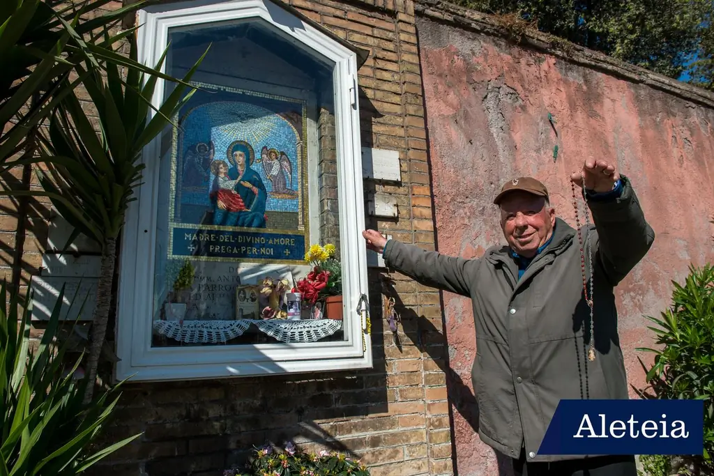 Богоматерь Божественной Любви