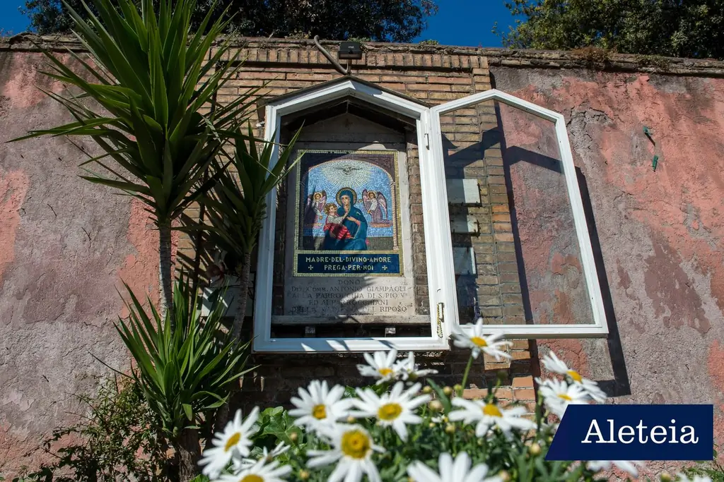 Богоматерь Божественной Любви