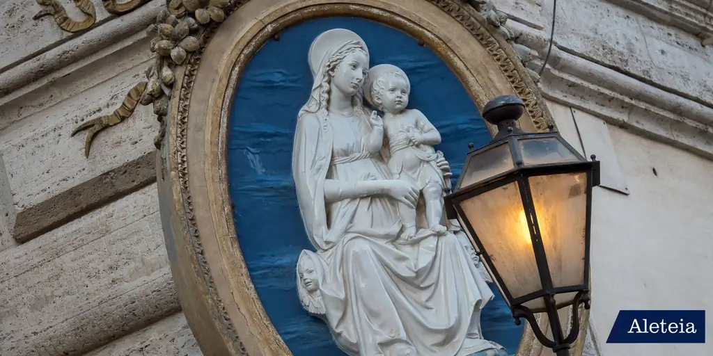 Мадоннель о дворцах власти