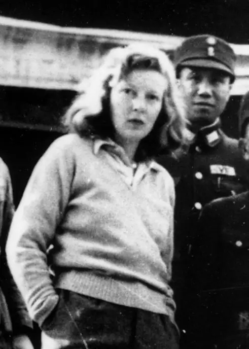 МАРТА ГЕЛХОРН