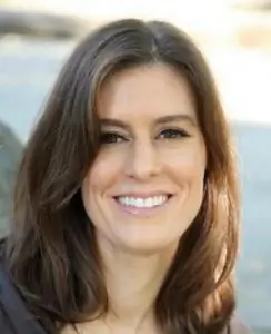 Синтия Дермоди выстрел в голову