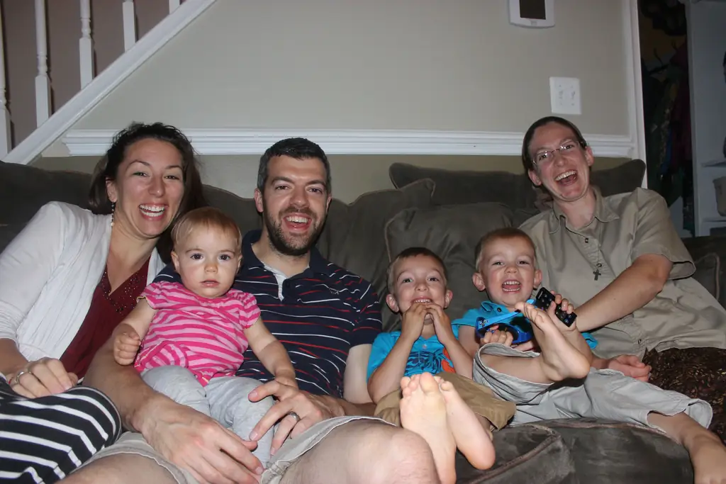 Мэри Поппинс из Старого Света побеждает мой послеродовой блюз