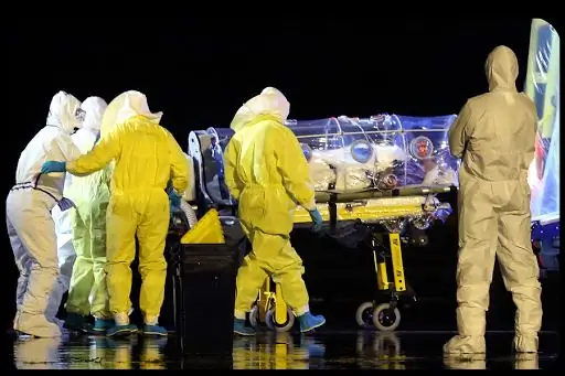 На передовой борьбы со вспышкой лихорадки Эбола