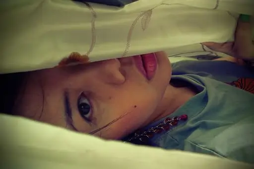 Прокалывание воздушного шара зеленых