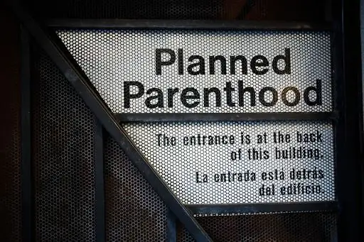 Федеральное расследование по расследованию использования средств, предоставленных поставщикам услуг по прерыванию беременности