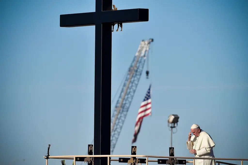 Папа Франциск пересекает границу