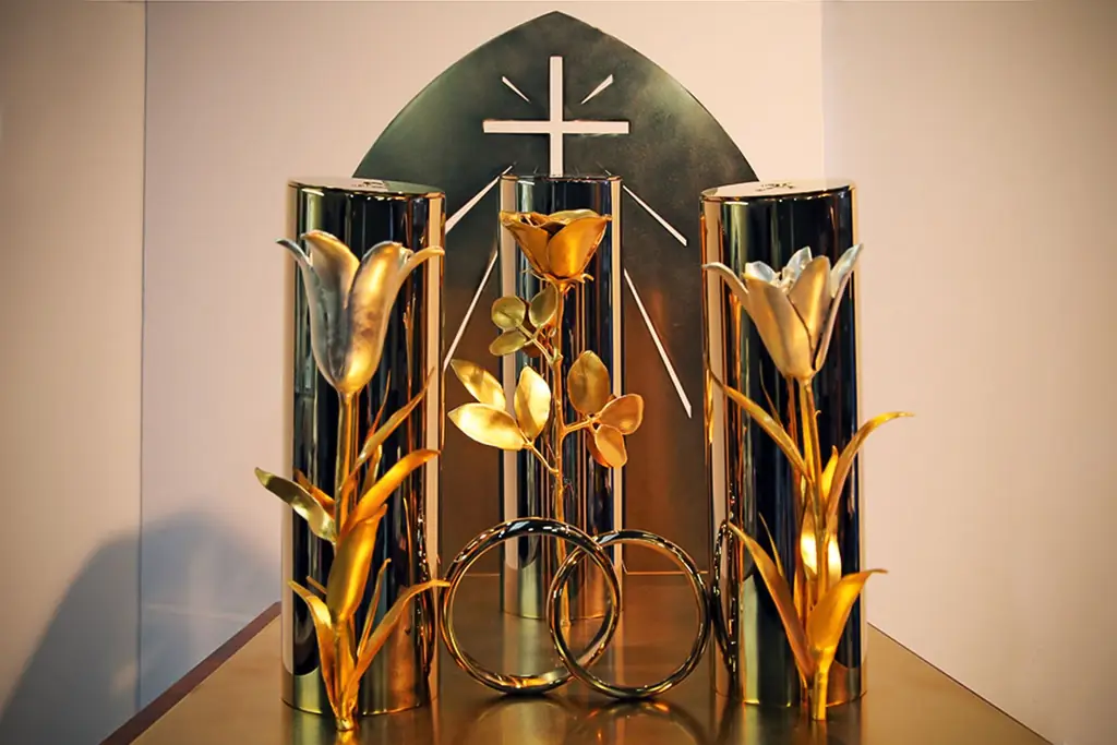 WEB-RELIQUERY-NABORT-MAGNIFICAT-SCULPTURE-Magnificat-Foundation-RR