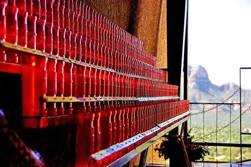 Папа призывает верующих молиться, активно участвовать в политике