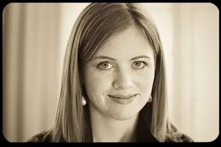 Элизабет Диас из журнала Time Magazine говорит, что освещение в светских СМИ католической церкви «сошло с ума»