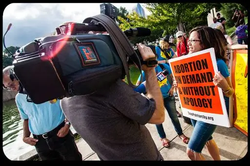 Пропаганда абортов становится уродливой