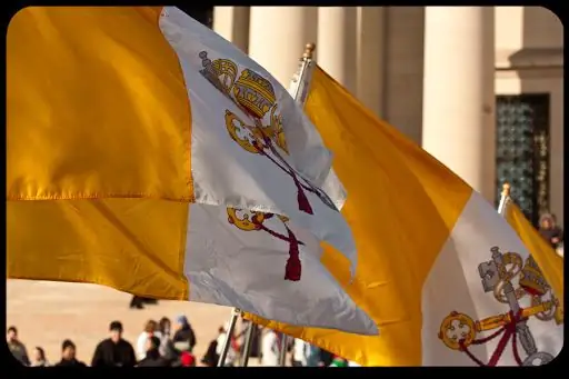 За пределами Папской области