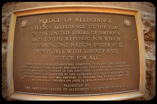 Атеисты развернули кампанию по бойкоту присяги на верность