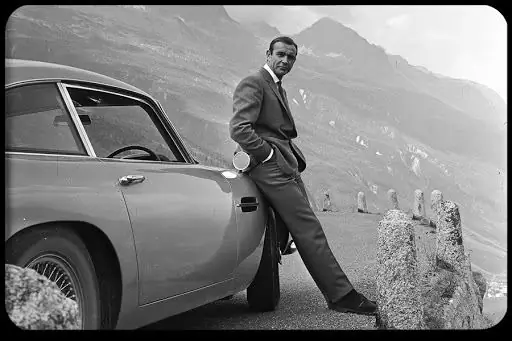 Умри, но не сейчас: фантастический алкоголизм Джеймса Бонда