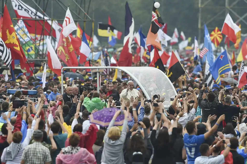 Не лишайте себя лучшего, Папа Франциск обращается к молодежи