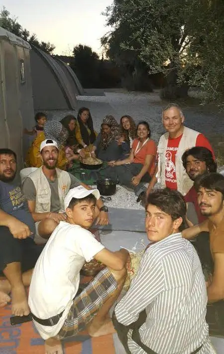 Автор и его хозяева ужина / Фарис