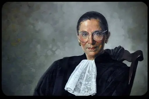 Гинзбург вернулась домой, ожидается в суде на следующей неделе