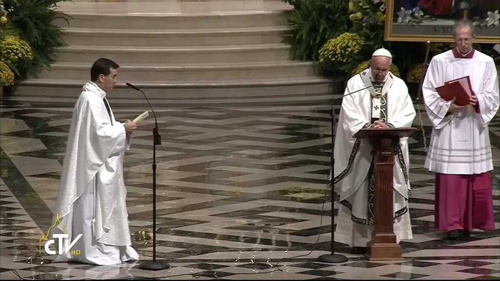 Папа Франциск призывает верующих сотрудничать с мирянами в созидании церкви