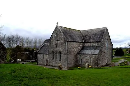 Ирландское аббатство, отказавшееся умирать