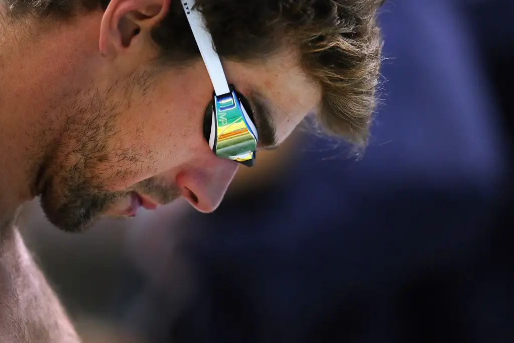 Для Майкла Фелпса все это золото не могло't блестеть, пока он не нашел Бога