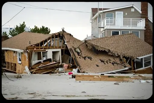 У вас есть семья? Тогда вам нужен аварийный комплект