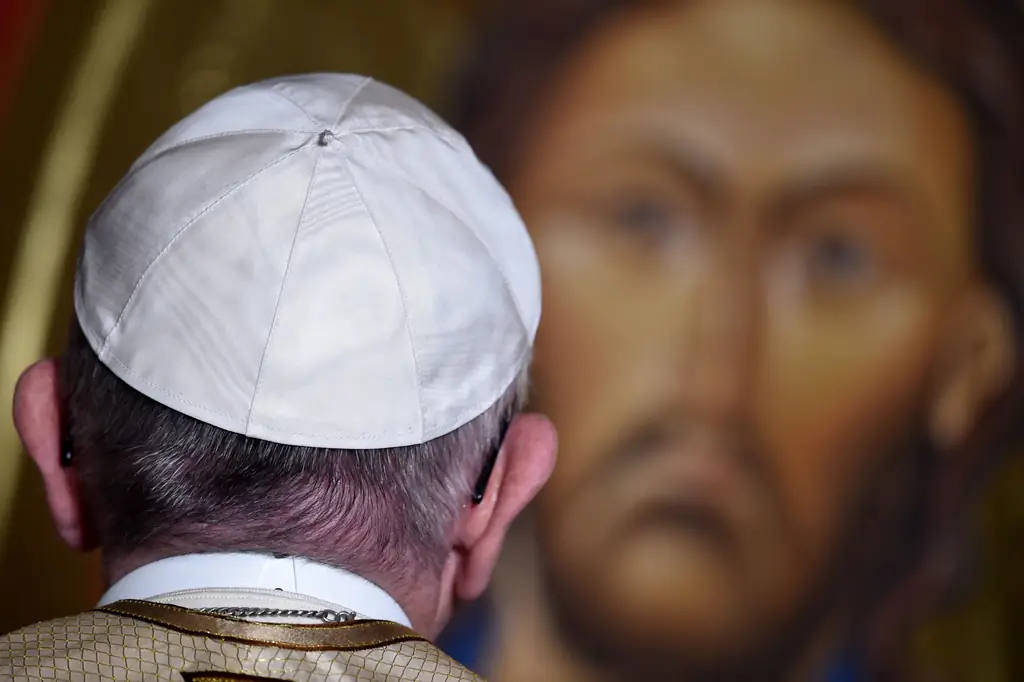 Смотрим на иконы; иконы оглядываются назад: Папа Франциск среди англикан