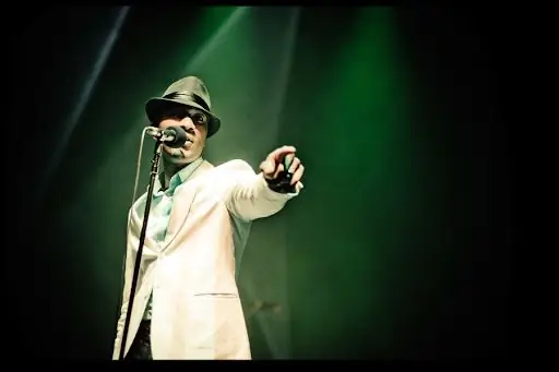Aloe Blacc «поднимет ваш дух» с любовью