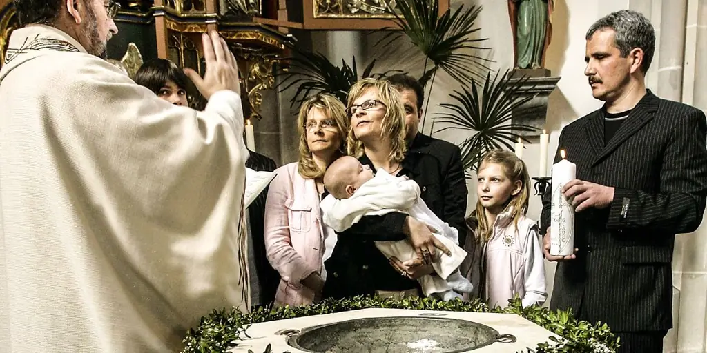 Почему в этом году вы можете снова увидеть эту пасхальную свечу