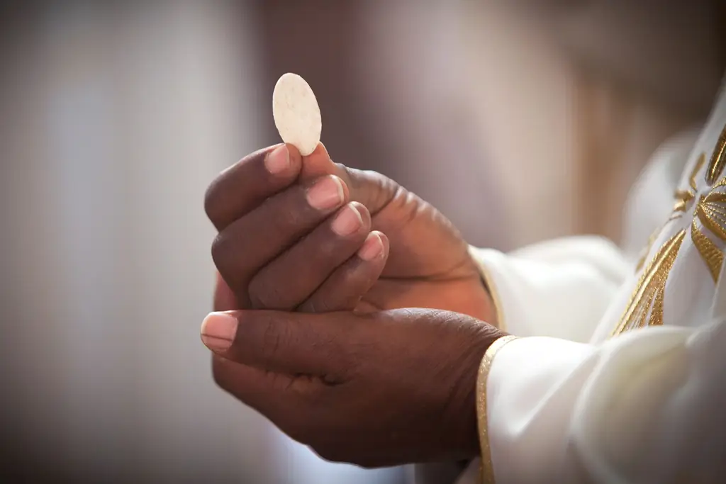 Что значит достойно причащаться?