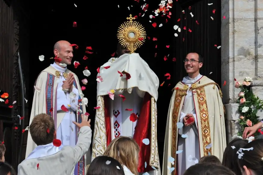 Святое Таинство и Дама под вуалью