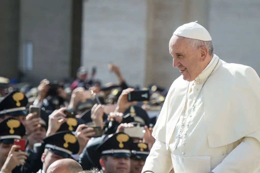 Папа Франциск отмечает юбилей полиции и вооруженных сил