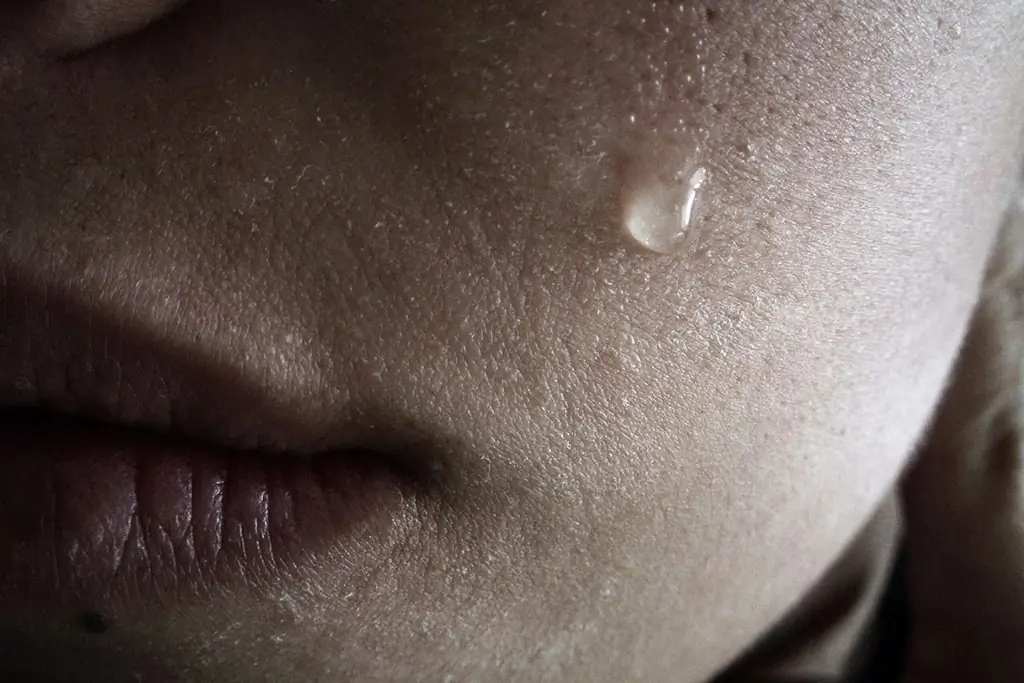 Я нашел квитанцию об аборте в мусоре моей дочери's. Что я должен делать?