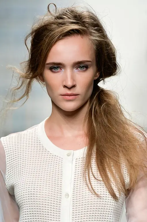 Волосы с конским хвостом