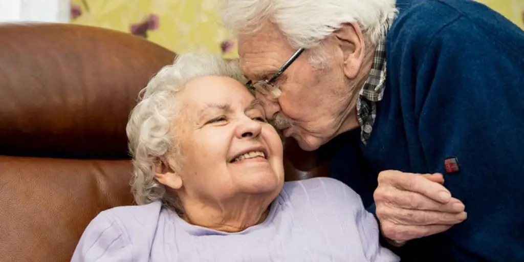 Выжившая в Освенциме и ее спаситель отмечают 70-летие брака